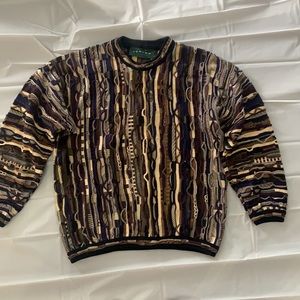 Vintage Tundra men’s pullover size medium. Cotton chenille brown textured strips